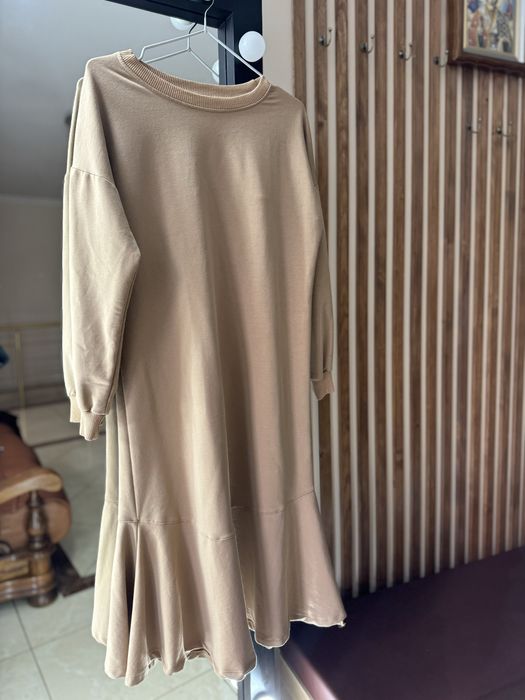 Сукня-світшот з рюшею