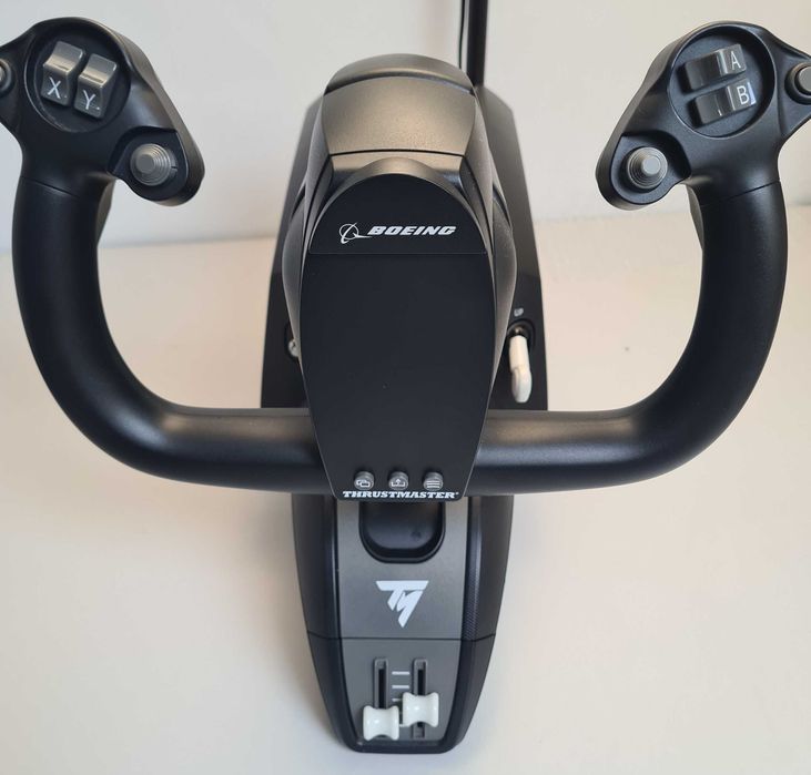 Thrustmaster TCA Yoke Boeing Edition
