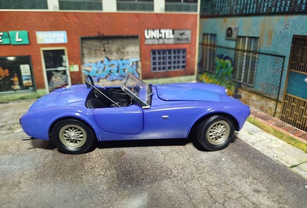 Модель Shelby Cobra 426 1962  1:24 Revell