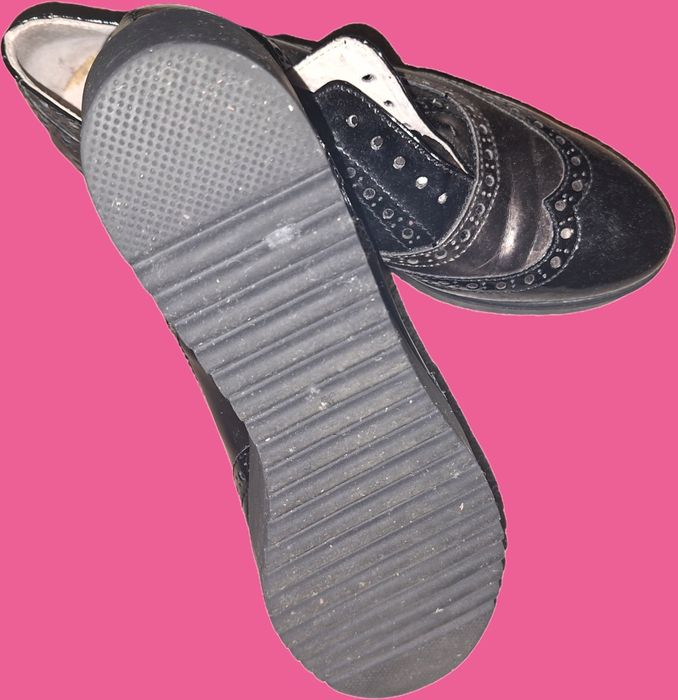 Sapatos de verniz t.39 seminovos sem cordões