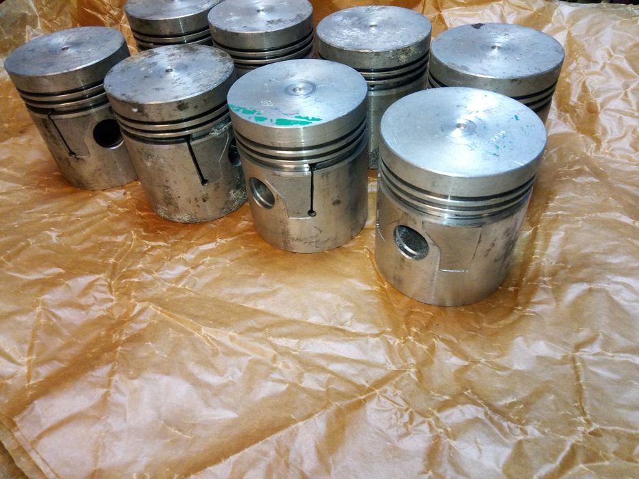 Tłoki 81.88 82.50 83.00 83.50 gaz69 pobieda Warszawa m20 223 żuk nysa