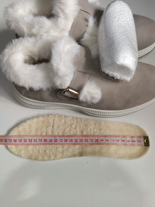 Зимові жіночі черевики нові