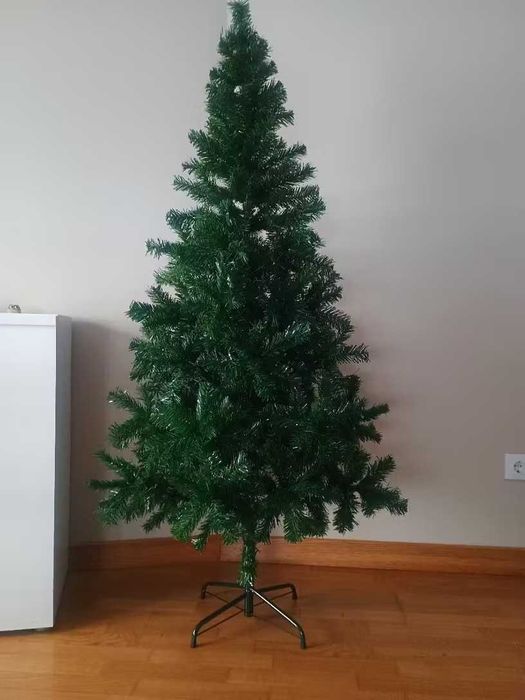 Árvore de Natal Artificial, Verde Escuro 150cm  Com Montagem GRATUITA