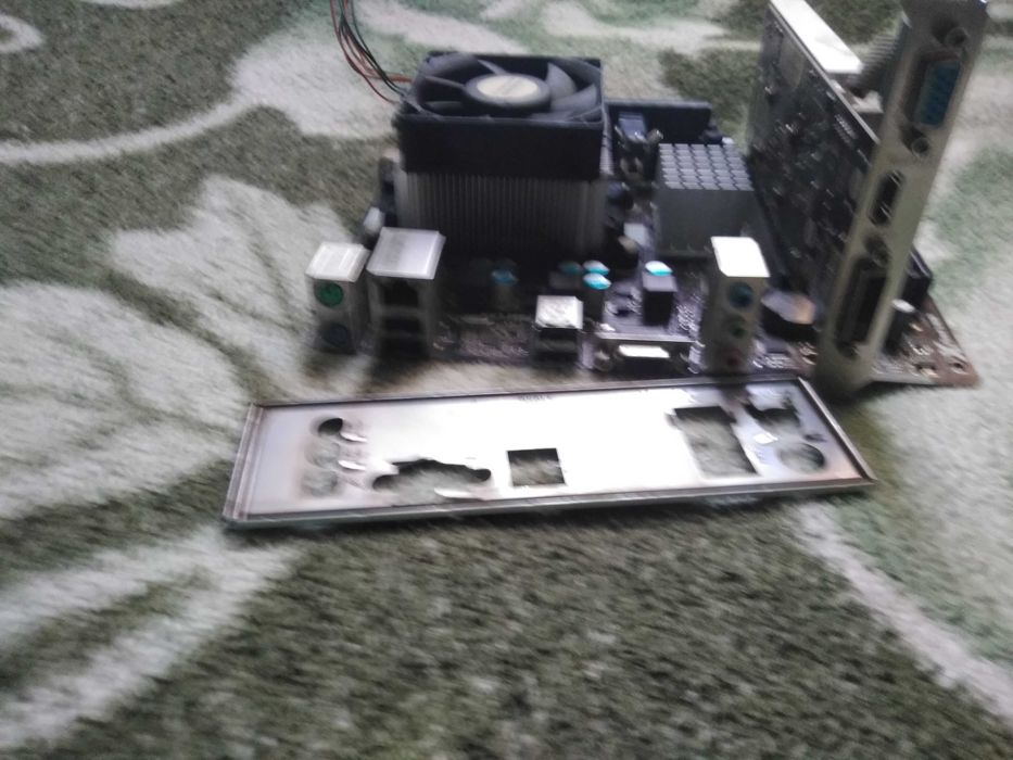 amd fx 6300, 960GM-VGS3 FX, 4GB DDR3 1600, GEFORCE 730 GT