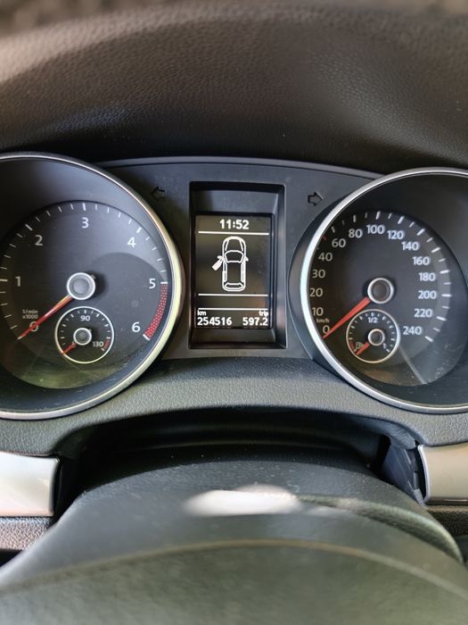 Volkswagen Golf VI