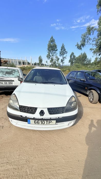 Renault Clio II 1.5 Dci ano 2001 para venda de peças