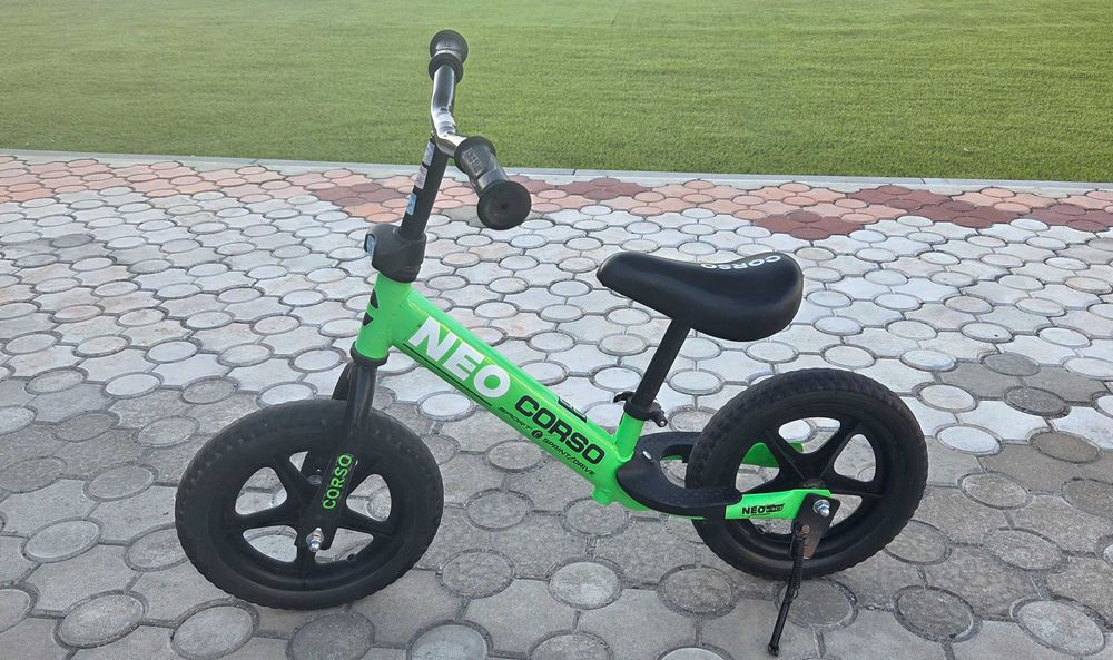 Біговел дитячий з колесами 12" CORSO NEO