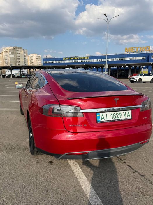 Tesla model S 85P