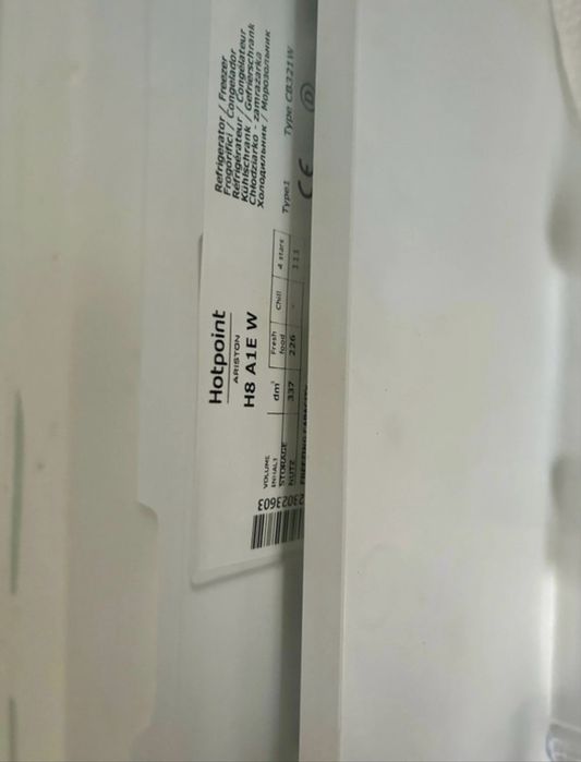 Frigorífico Ariston Hotpoint H8 A1E W