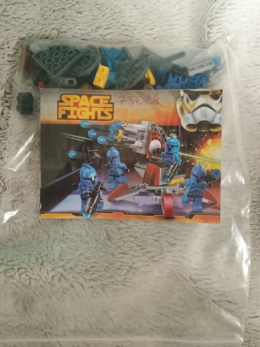 Zestaw lego space fights 75088 OPIS