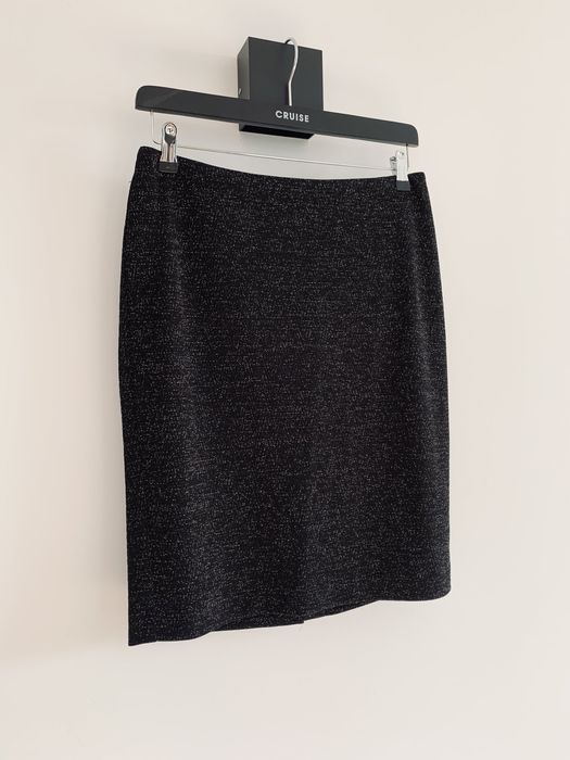 Spódnica midi do kolan mini czarna elegancka Quiosque