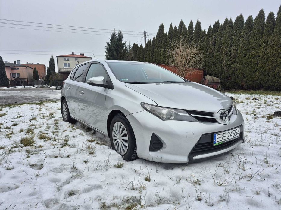 Toyota Auris II D-4D 6 biegów, klimatronik, koła lato-zima, LED,