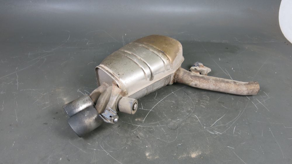 BMW F11 F10 5 tłumik końcowy 2.0d