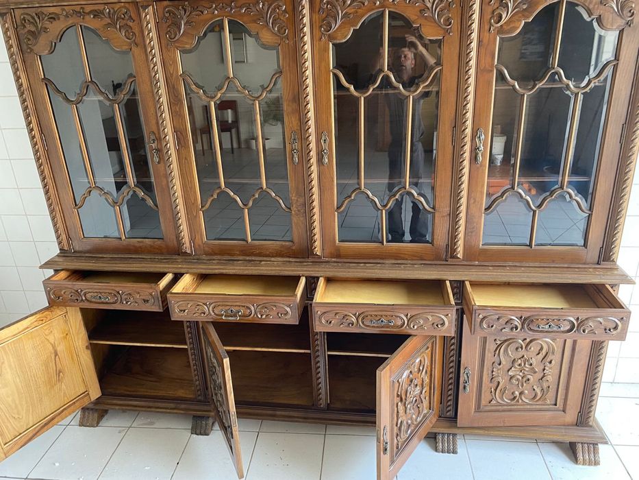 Cristaleira carvalho