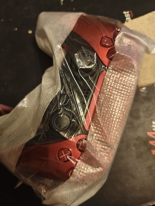 Dualsense pad ps5 Vulcanic Red nieużywany