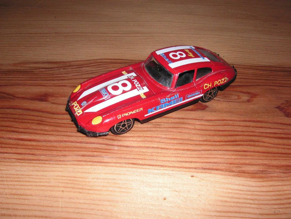 Carros Polistil Jaguar XK.E 4.2Lt e Lancia Belta MonteCarlo 1/40