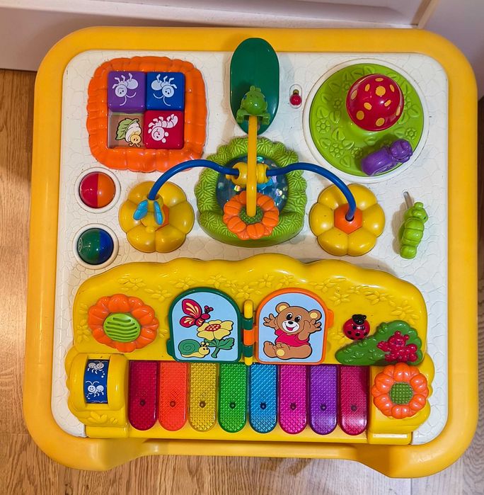 Stolik edukacyjny Chicco 2 w 1