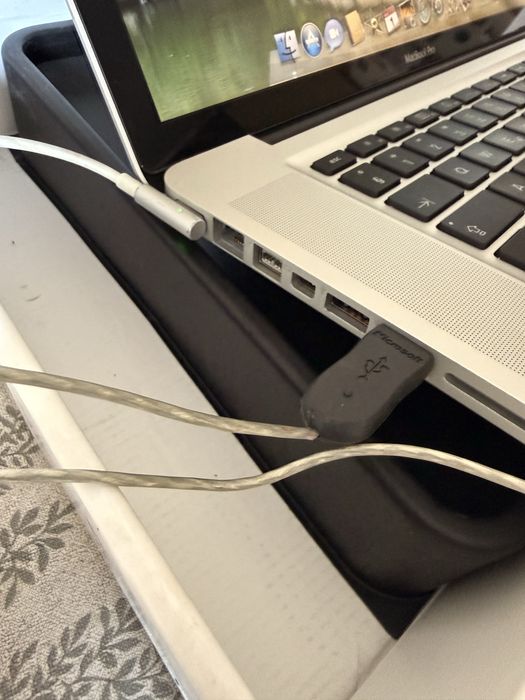 Apple MacBook Pro 15” A1286 (Mid 2010) Intel Core i5 / 4GB / 320GB