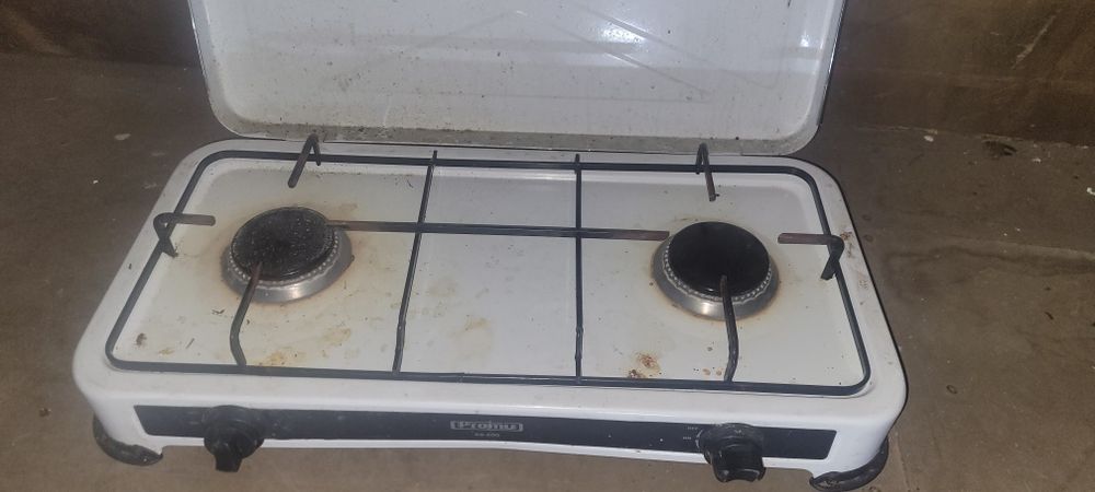 Kuchenka  dwu  palnkowa