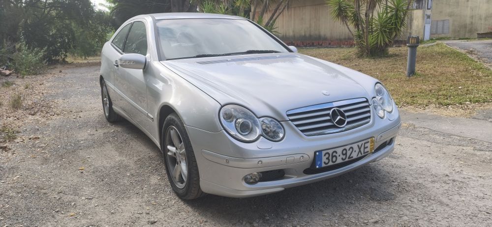 Mercedes-benz C220 Sportcoupe 2004 210.000 km reais Facelift
