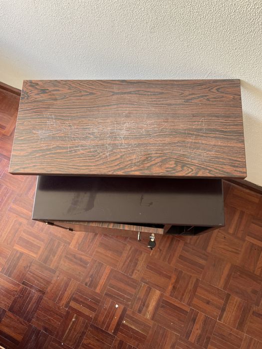 Mesa de cabeceira vintage escandinava