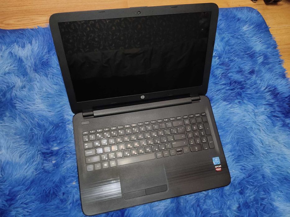 Ноутбук HP 15-ay044ur