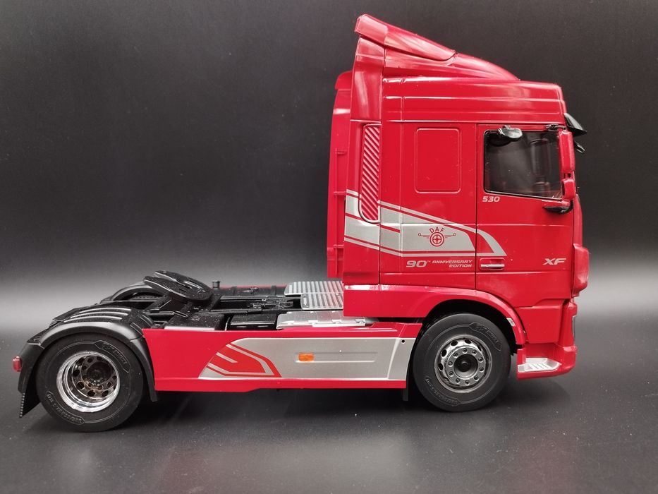 1:18 Premium ClassiXXs DAF XF Space Cab Red model nowy