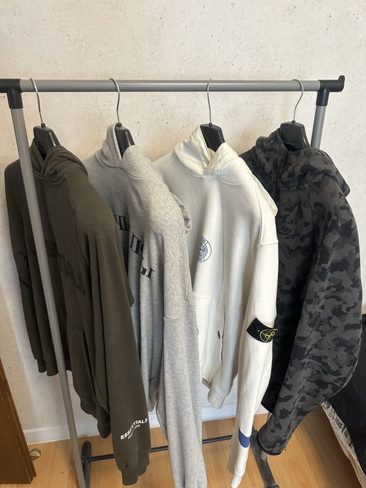Fear of God Essentials, Гоша Рубчинский YZY Черные Псы, Stone Island Supreme, Nike Tech Fleece