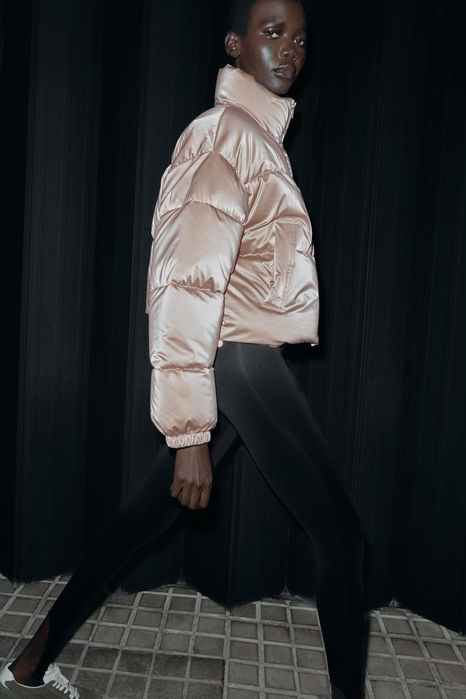 Жіночий блискучий вкорочений пуховик пуфер xs s m l xl чорний бежевий