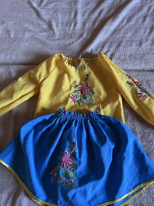 Вишитий костюм шитий під замовлення