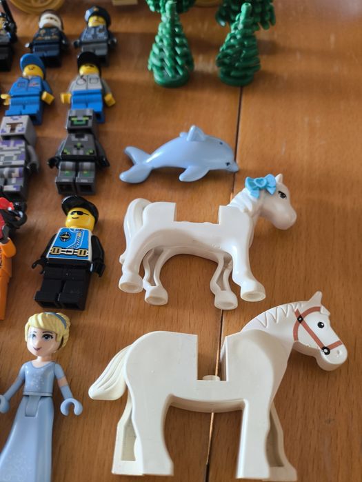 Lego minifiguras, animais,barco,etc