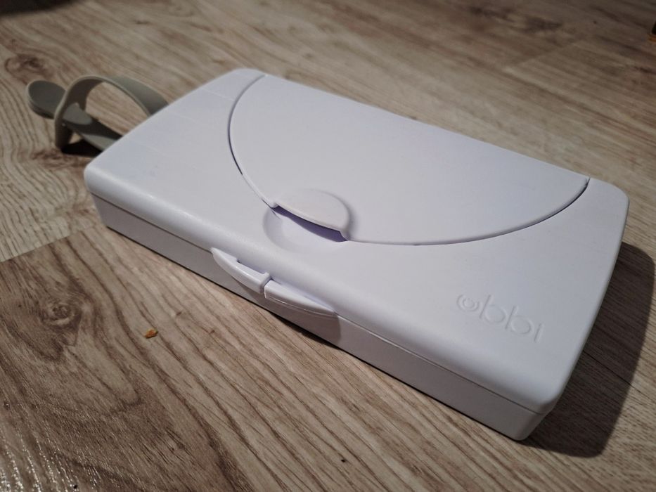 Ubbi on the go - pojemnik na mokre chusteczki