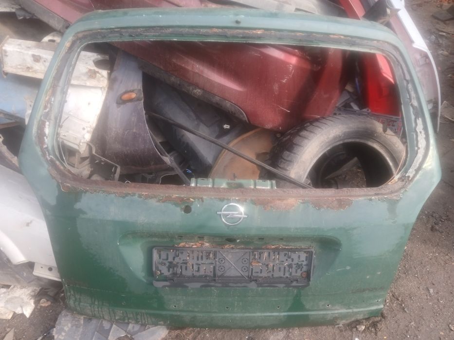 Задня ляда кришка багажніка опель зафіра астра вектра омега меріва а