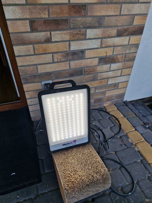 Lampa budowlana MEGA