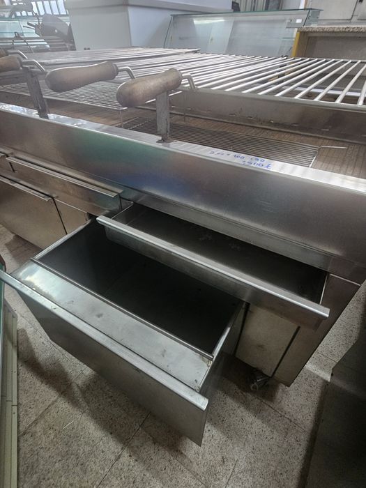 Grelhador inox a carvão