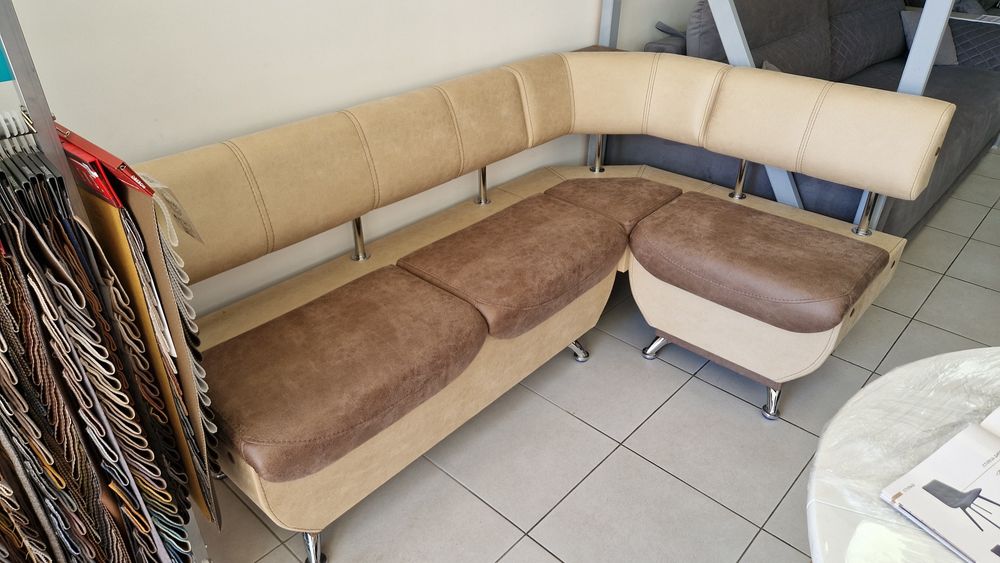 Продам кухонний кутовий диванчик