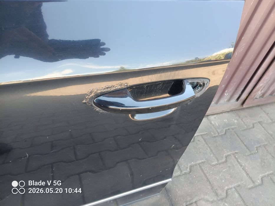 " Passat B6 drzwi lewe przednie LC9X