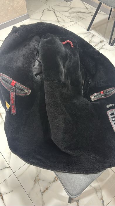 Продам шкіряну куртку