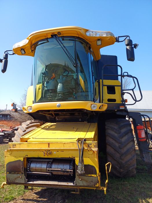 Продам комбайн NEW HOLLAND CR9060 20007р.в гарному робочому стані