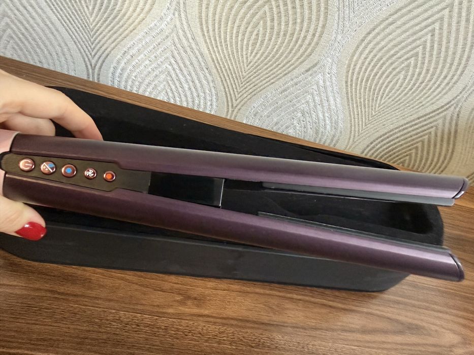 Продам випрямляч Dyson Airstrait straightener (Jasper Plum)