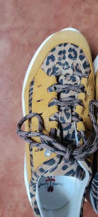 Sapatilhas 37 mostarda e leopardo
