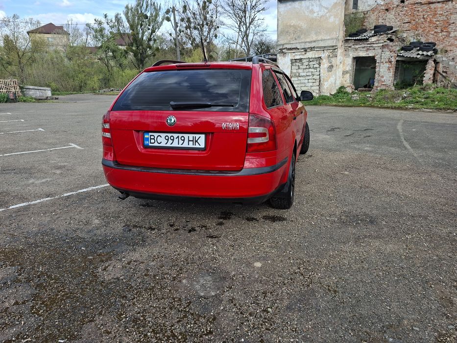 Продам шкода октавія а5 1.6 2012рік