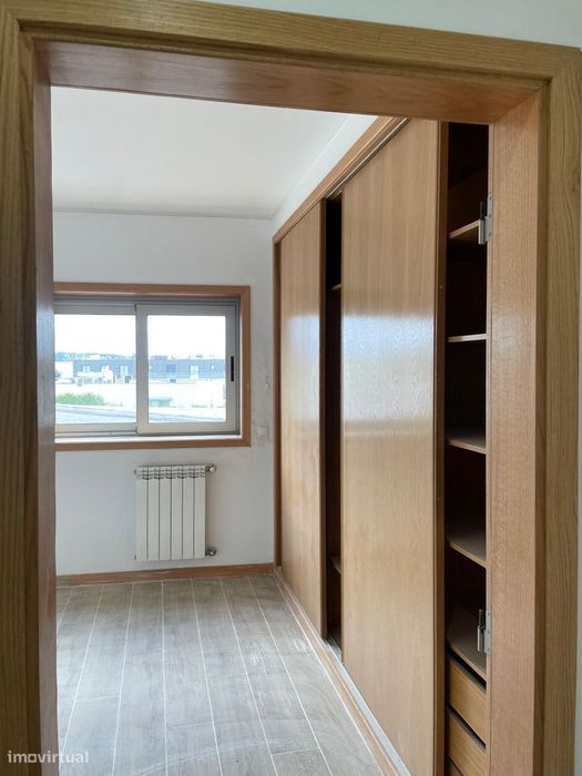 Apartamento T2 com garagem e elevador em Águeda