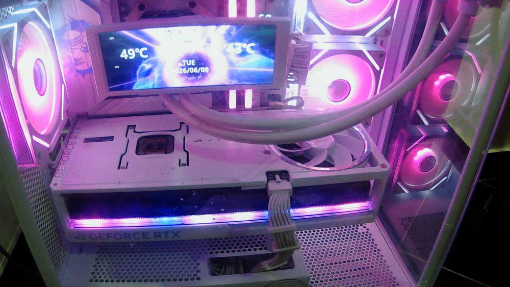 pc gaming rtx astral 5090 ryzen 9 9950x3d ssd 2tb 32b