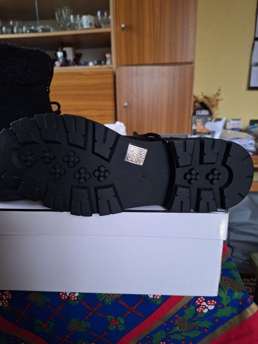 Botki damskie czarne.