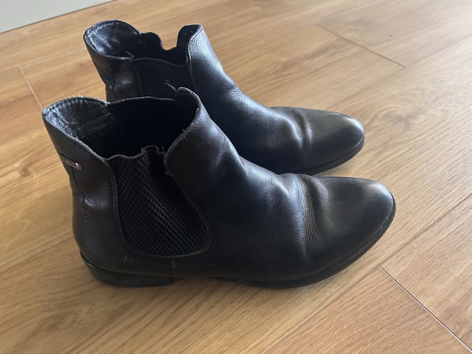 Skórzane czarne botki Lasocki rozmiar 38