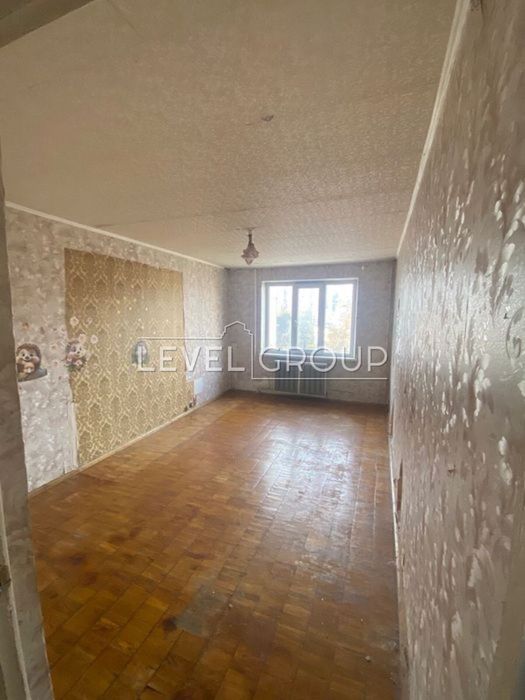 Продаж 3 кімнатної квартири метро Вокзальна Солом'янський р-н