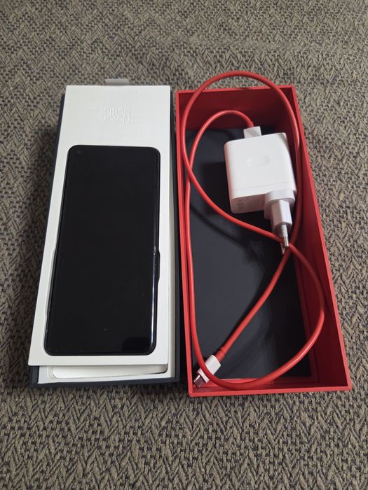 Продам телефон One Plus 10 Pro.12-256