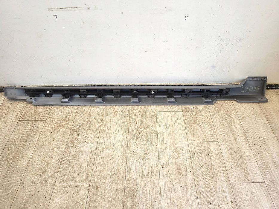 nakładka progowa prawa strona volkswagen passat b8 3g0853858f