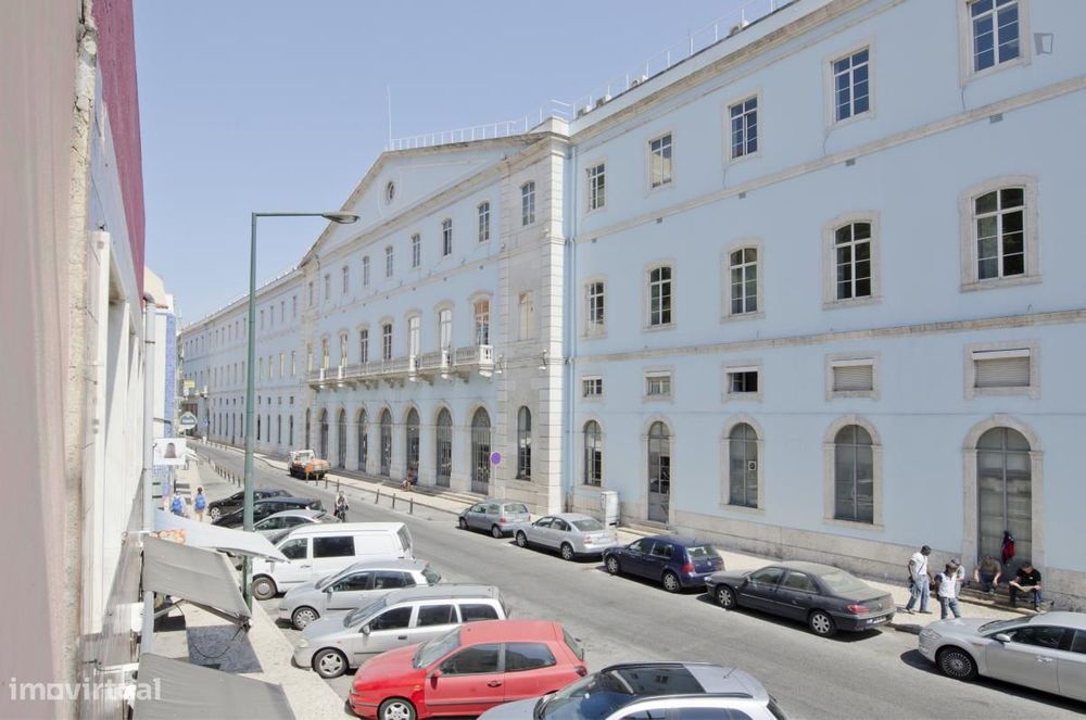 Quarto - localizado em Santa Apolónia Lisbon